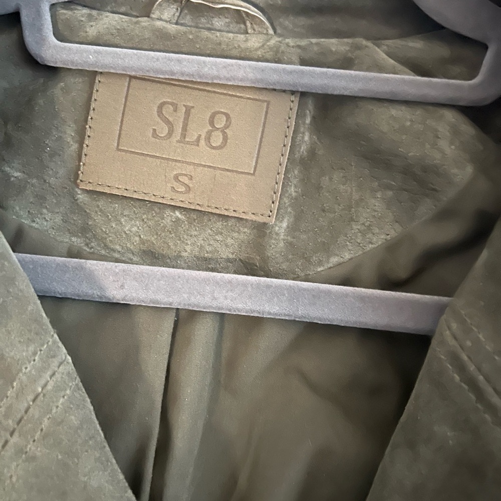 SL8 BlankNYC Moss Green Suede Leather Moto Jacket Zip Crop. EUC. Size small. - Picture 4 of 8